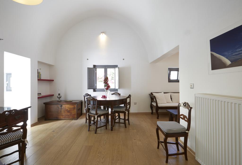 Pyrgos Houses By Voreina Exterior photo